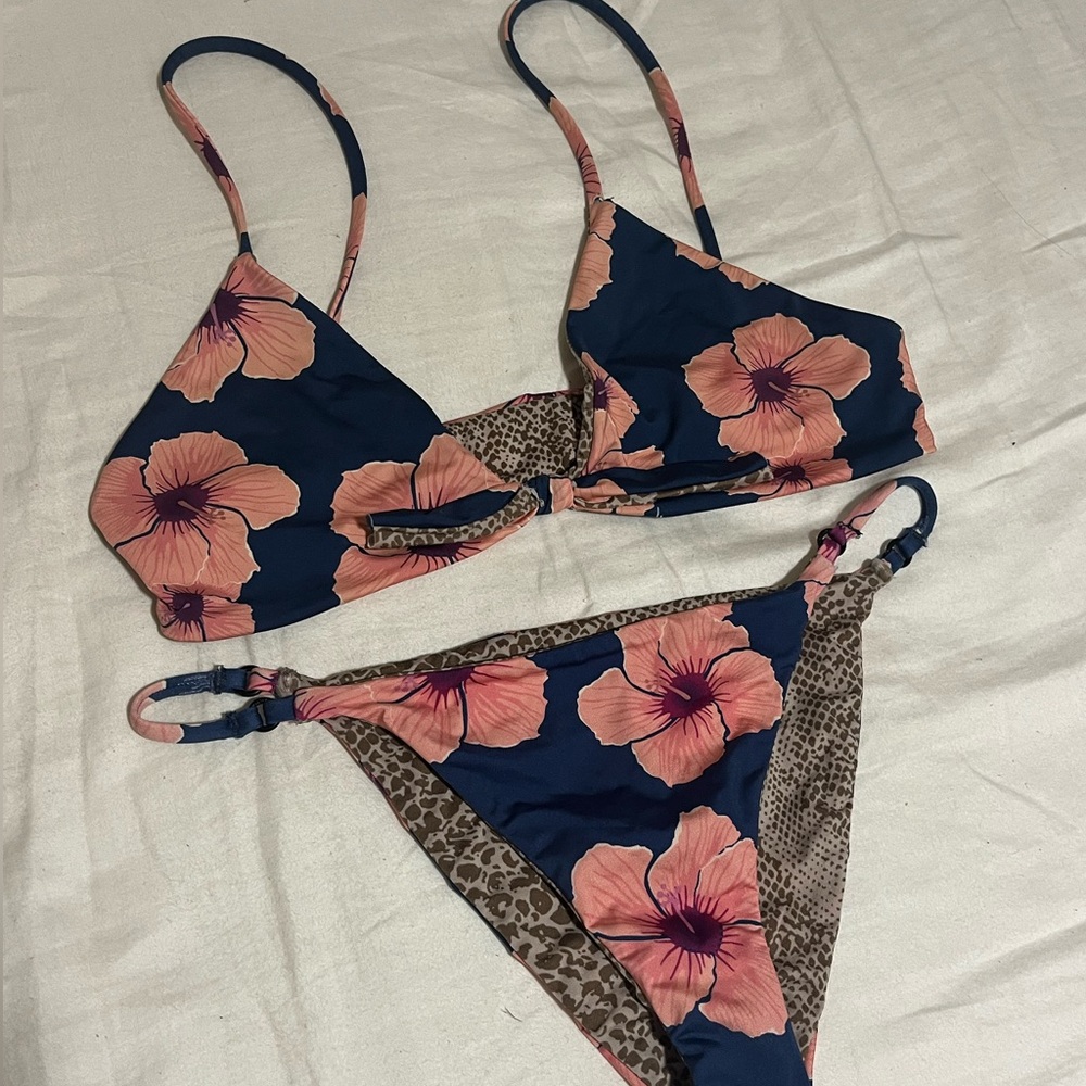Acacia Hibiscus Set